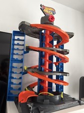 Hot Wheels City Mega Garage Playset