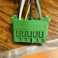 Mercedes-Benz Wiring Loom Plug A0525456426 Green 10-Pin