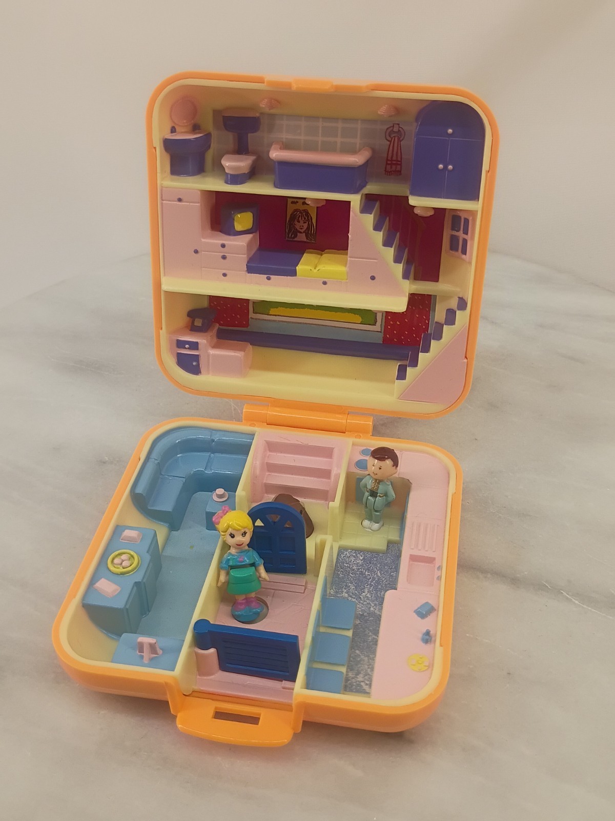 Vintage 1989 Bluebird Toys Polly Pocket Townhouse With Dog And 2 Dolls Lot