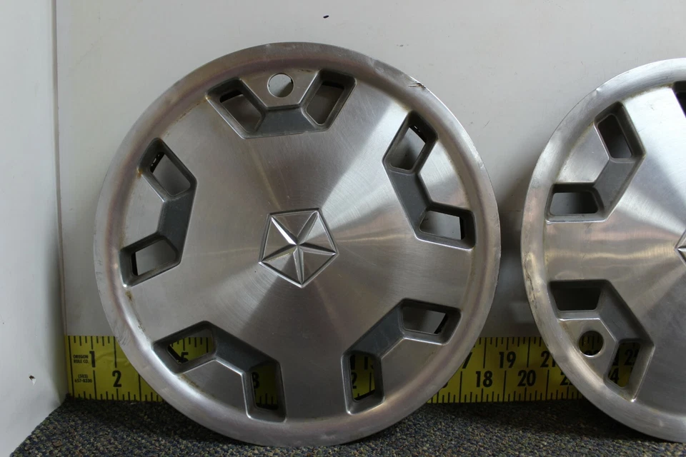 OEM Set of 4 14" Hub Caps Wheel Covers #463 1988-93 Dodge Caravan Voyager (2191) - Image 2 of 4