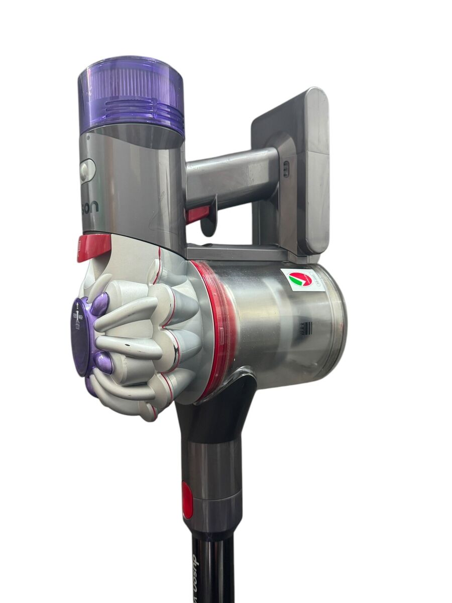Dyson V8 SV25 Cordless Bagless Vacuum Cleaner - Silver Dyson V8 SV25 Cordless Bagless Vacuum Cleaner - Silver