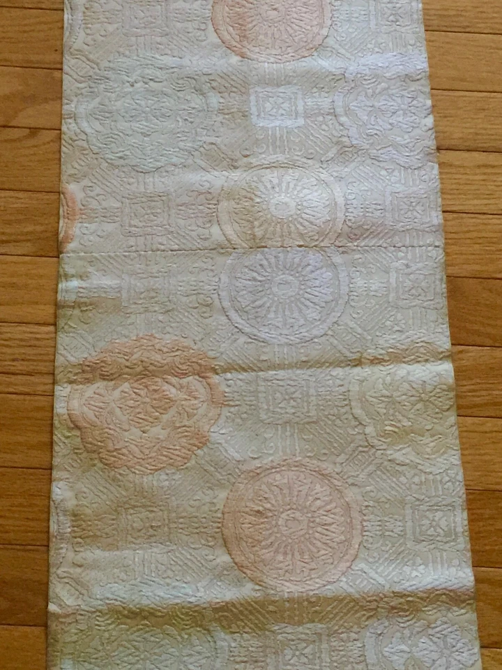 Vintage Asian style table runner Jacquard silk embroidered beige/pink long 68x12 - Image 4 of 4