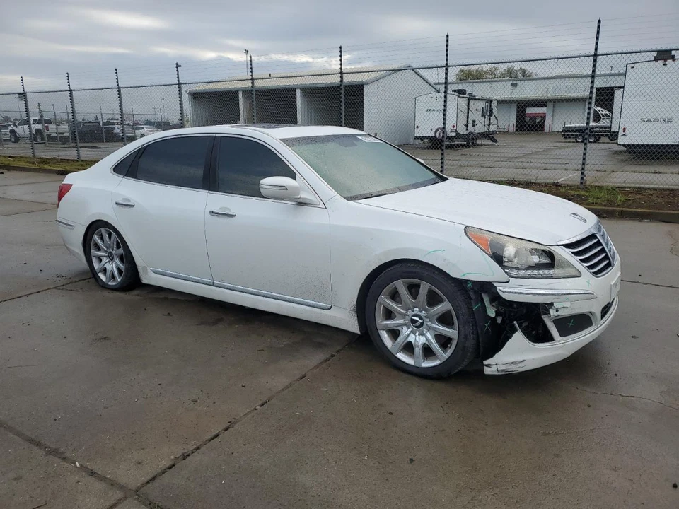 Cristal trasero usado se adapta a: Hyundai Equus 2013 grado trasero A Foto 4 de 4