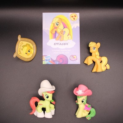 My Little Pony Lot: 3 Figures Applejack,Apple Fritter,Peachy Sweet 1 Card 1 Ring