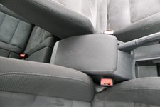 VW Golf 6 5K Mittelarmlehne Armlehne Lehne Mitte Original verschiebar schwarz