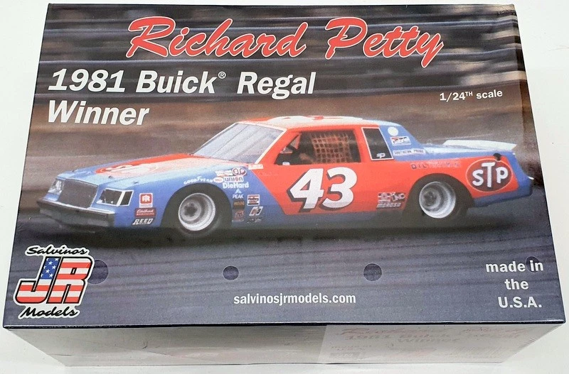Salvinos 1/25 Scale Model Kit RPB1981D - 1981 Buick Regal Winner - Image 3 of 4