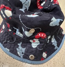 Gymboree Toddler 18-24 Sun Hat Boys Ocean Sharks Pool Beach Bucket Hat Pre-own