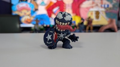 Funko Mystery Minis Marvel Venom Captain America