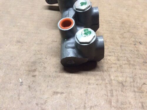 Wagner R114194 Brake Master Cylinder - Picture 6 of 7