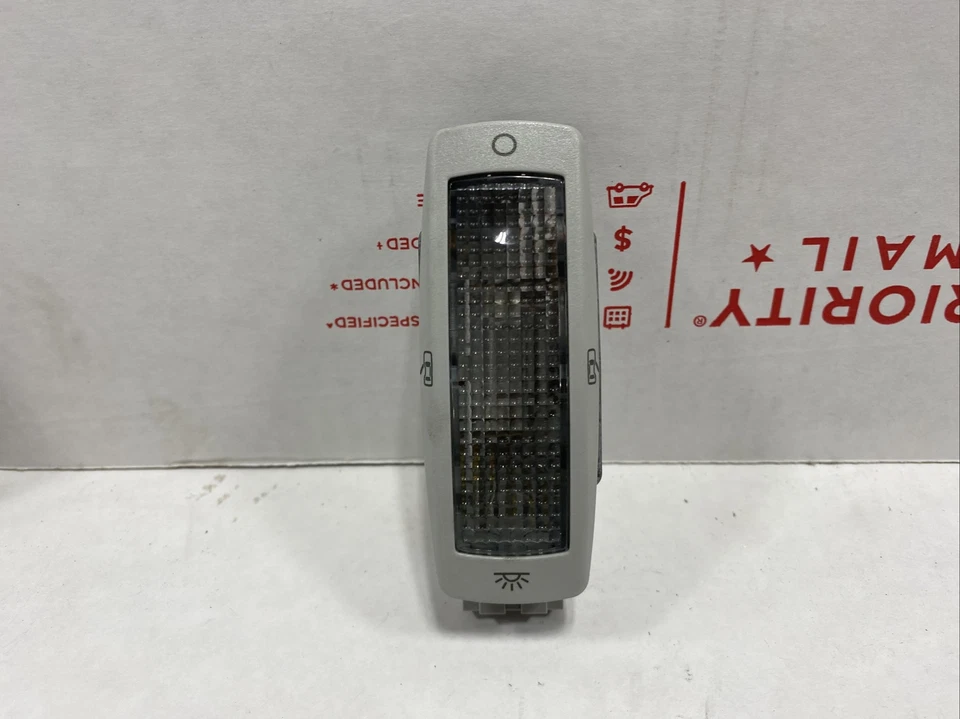 2002 Volkswagen Passat | Rear Reading Dome Light - OEM# 3B0 947 291 - Image 2 of 4