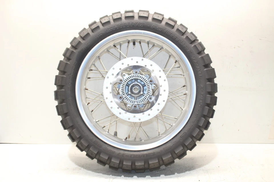 2001 - 2007 BMW F650GS F650 GS RODA TRASEIRA ARO E PNEU 130/80/17 SHINKO FABRICANTE DE EQUIPAMENTO ORIGINAL - Imagem 3 de 4