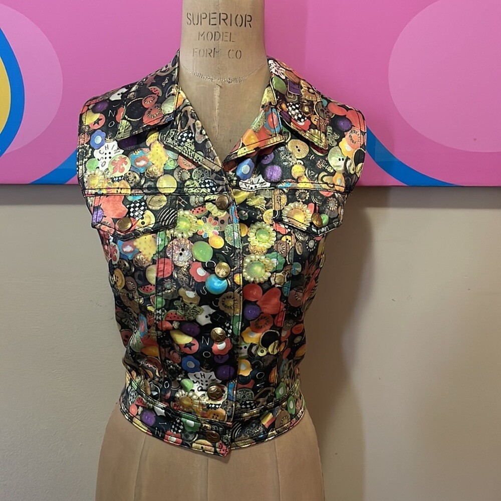 【関税&送料込】Moschino Jeans Vest With Buttons Moschino Jeans Satin Buttons Print Vest | eBay