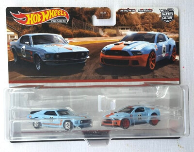 Hot Wheels Premium Ford Mustang 2-Pack 1969 Boss 302 & 2014 Custom GULF OIL