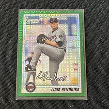 2010 Bowman Chrome Liam Hendricks Green X-Fractor BCP199 Minnesota Twins