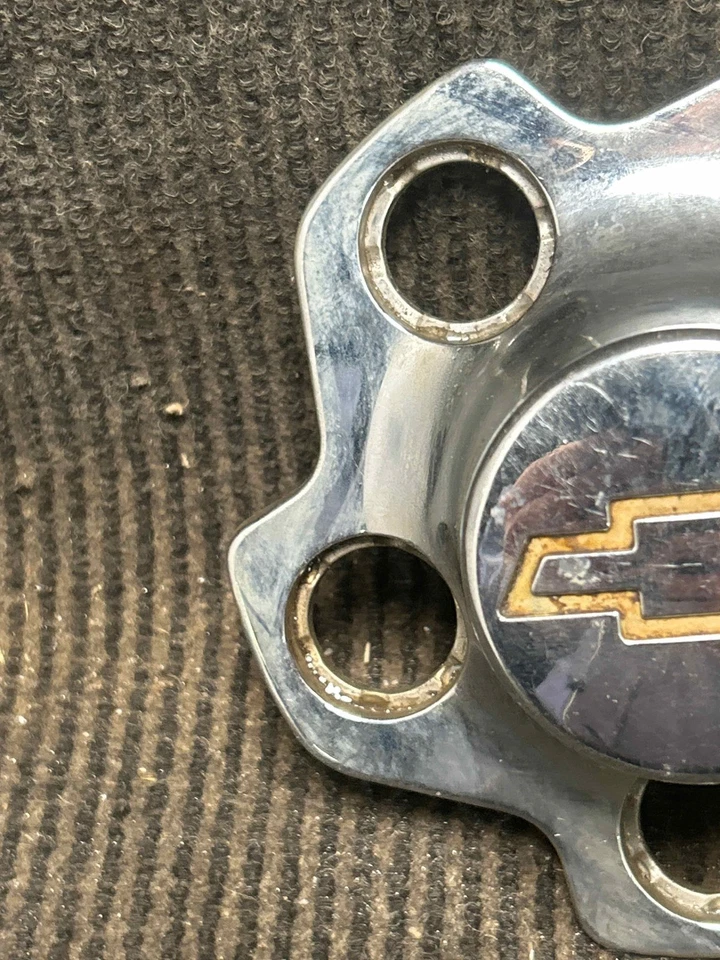 Fits 1995-1997 Chevrolet S10/Blazer 15in Wheel/Rim Center Cap OEM:15710406 - Imagem 3 de 4