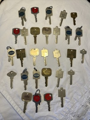Vintage Hotel Motel Room Key 70S And 80S Generic Lot Of 29 Keys Room 2000 s