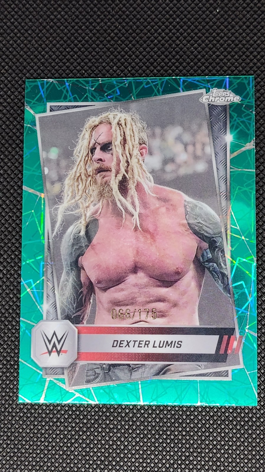 2025 Topps Chrome WWE - Dexter Lumis #40 Teal Laser Refractor /175