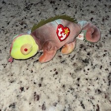 NWT Vintage Ty Beanie Baby Iggy the Iguana 1997 Rainbow Collectible Lizard