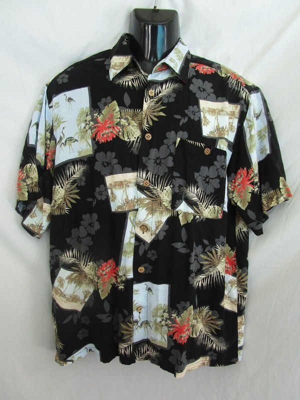 Natural Issue Hawaiian Shirt Mens M Black Floral Island Print Silky Touch Rayon