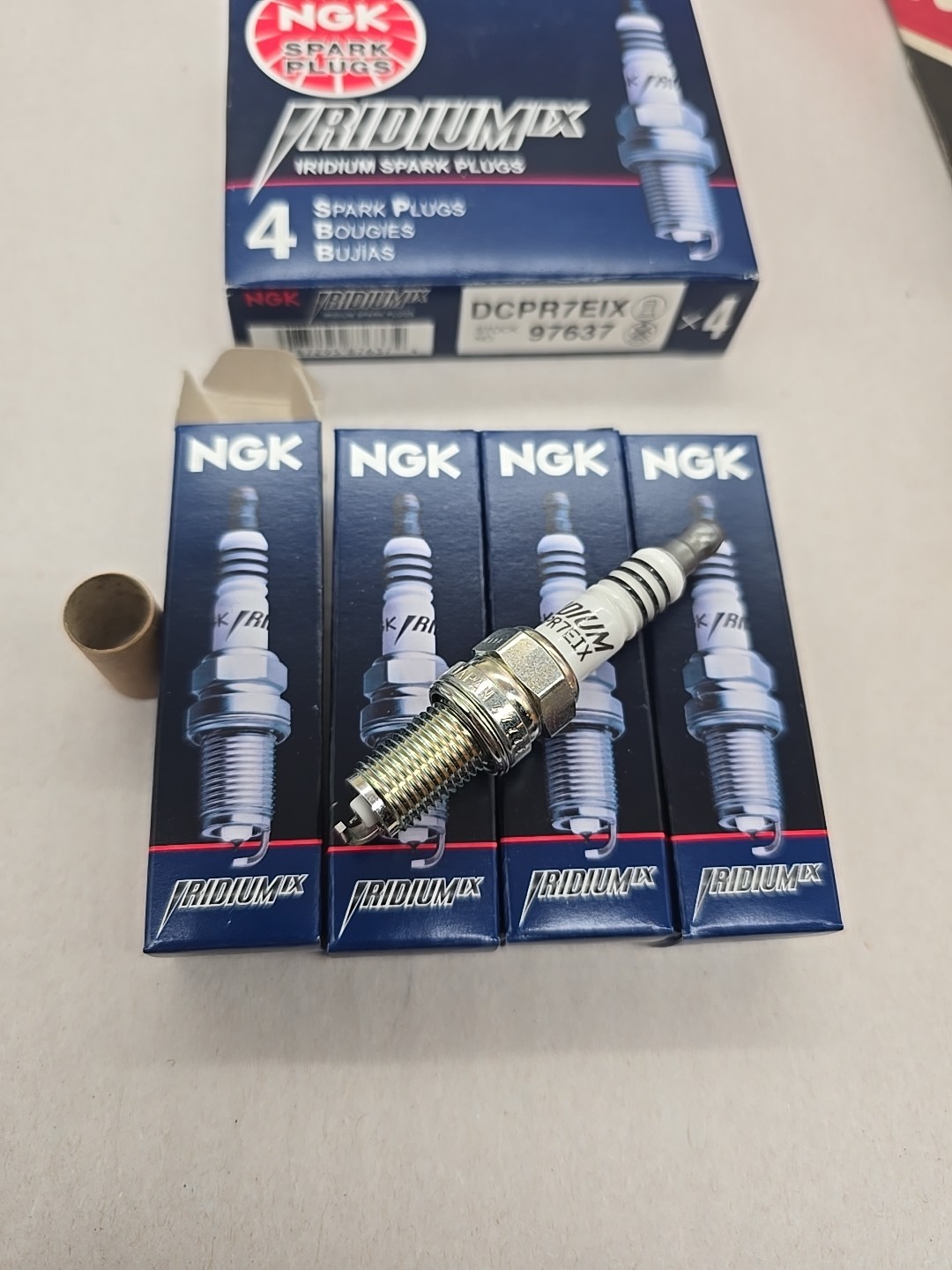 Pack of 4 Genuine NGK 97637 - Iridium IX Spark Plugs DCPR7EIX 6046