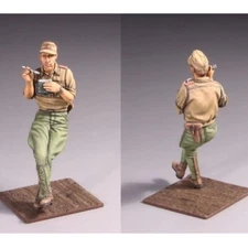 1/35 Scale WWII Japanese Soldier Resin Figure Eating Scene Unpainted Model Kit