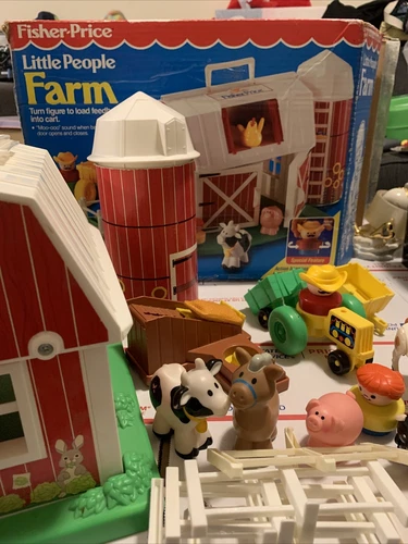 Vtg 1990 FISHER PRICE Little People Family FARM PLAY SET with Accessories & Box