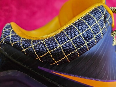 2009 Nike Kobe Zoom 4 - 