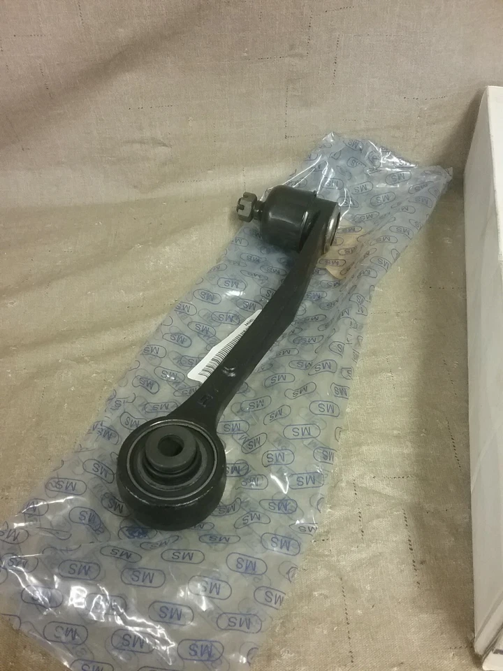 MS60132 Mevotech Supreme Suspension Control Arm and Ball Joint Assembly - Image 2 of 4