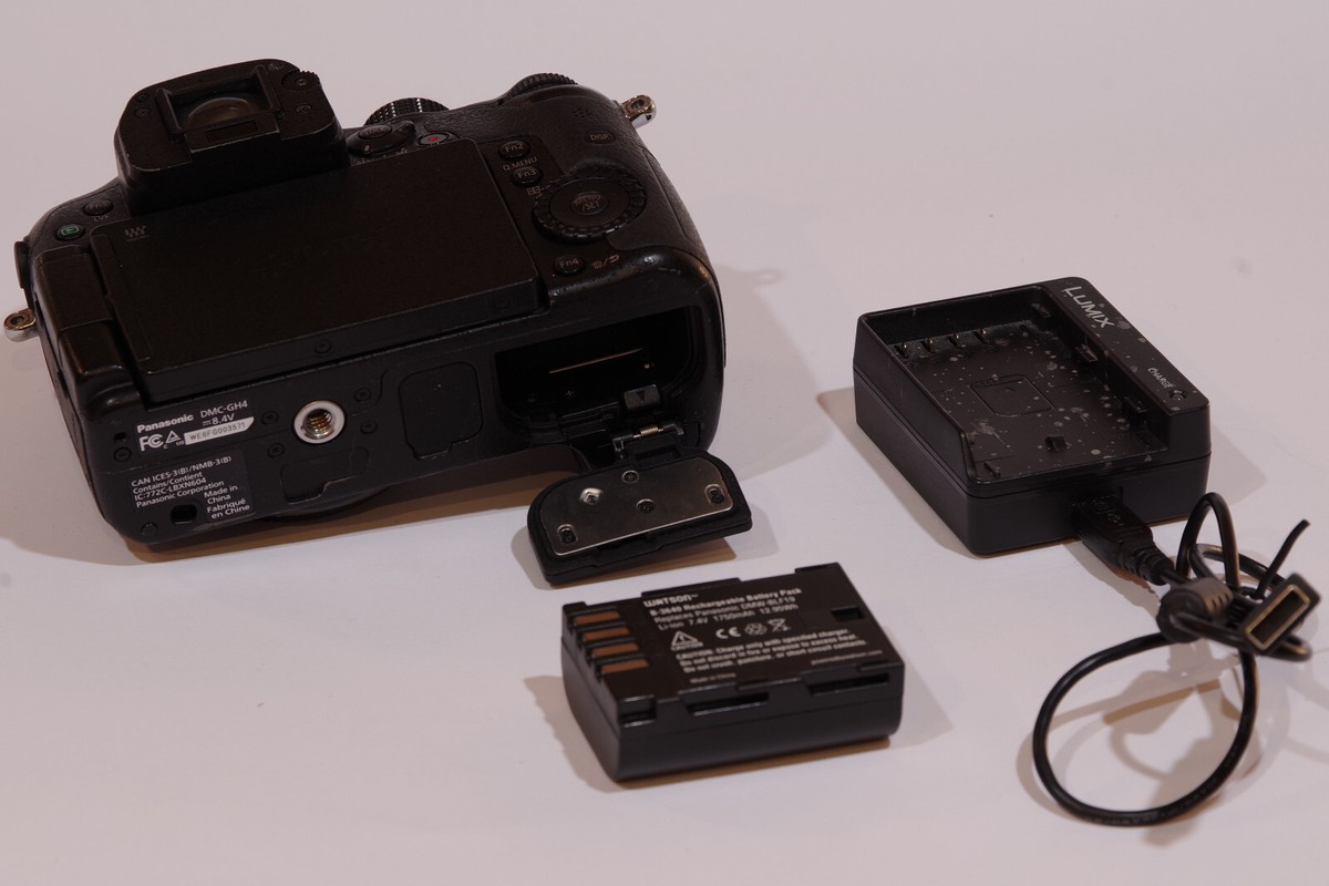 Panasonic　gh4 Amazon.com : Panasonic Mirror-Less SLR LUMIX GH4 Body Black DMC