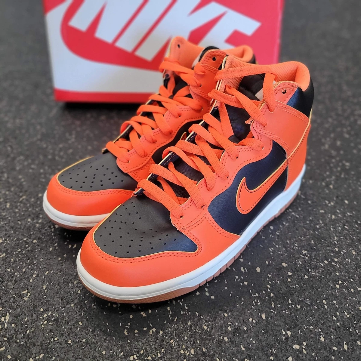 Nike Nike Dunk SB Low Orange Flash Halloween Available For