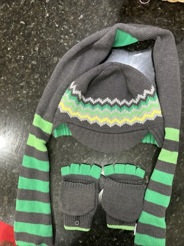 Gymboree sweater knit grey and green stripe hat , scarf and Mitten Set