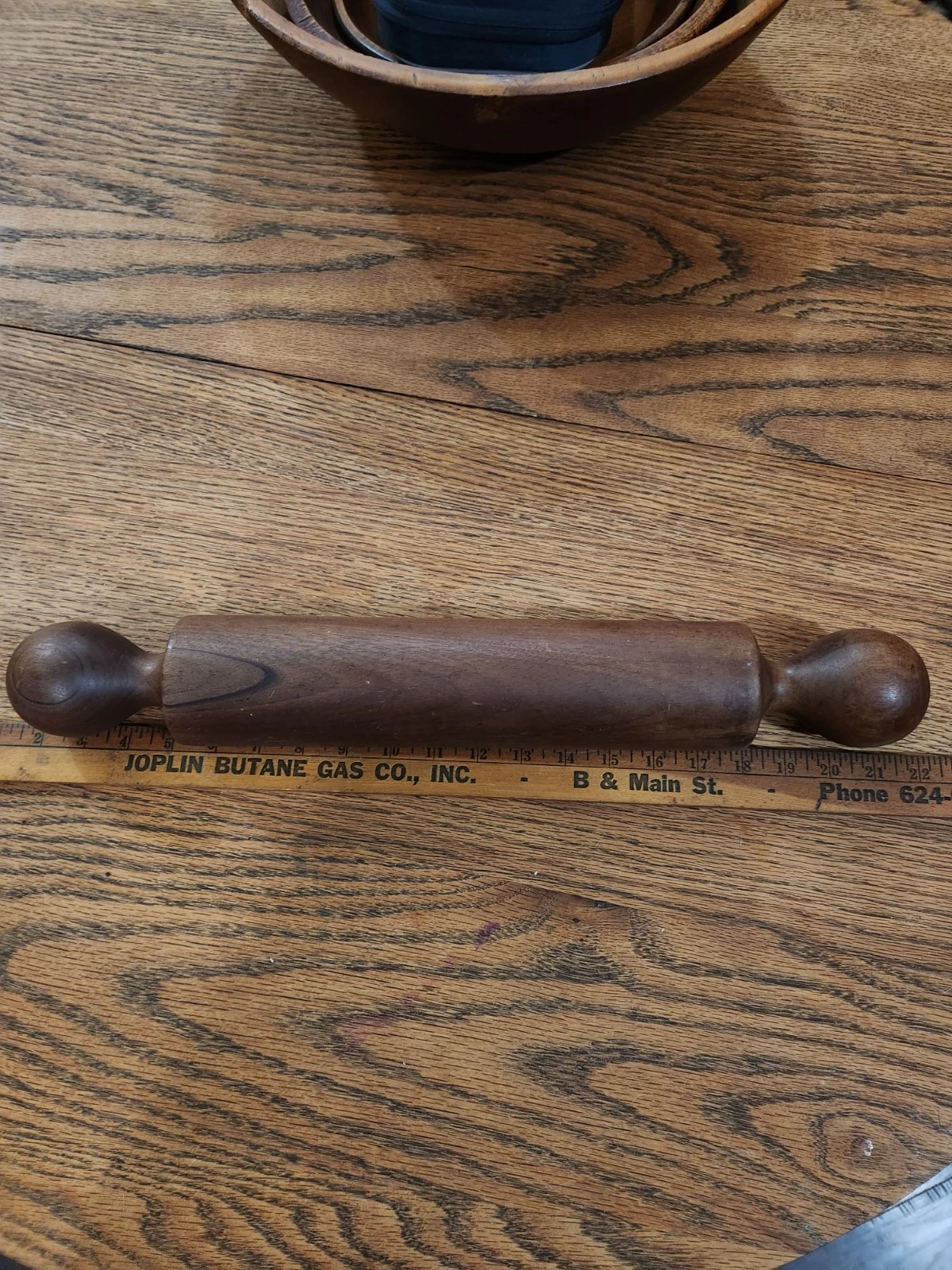 ANTIQUE HANDMADE EXTRA LARGE DARK WALNUT ROLLING PIN WITH ROUND KNOB HANDLES 20"
