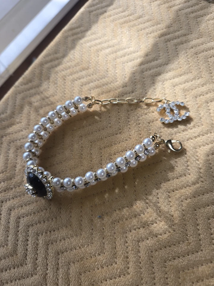 Pulsera de diseñador de diamantes de imitación de oro con perlas bisutería de diseñador  Foto 2 de 4
