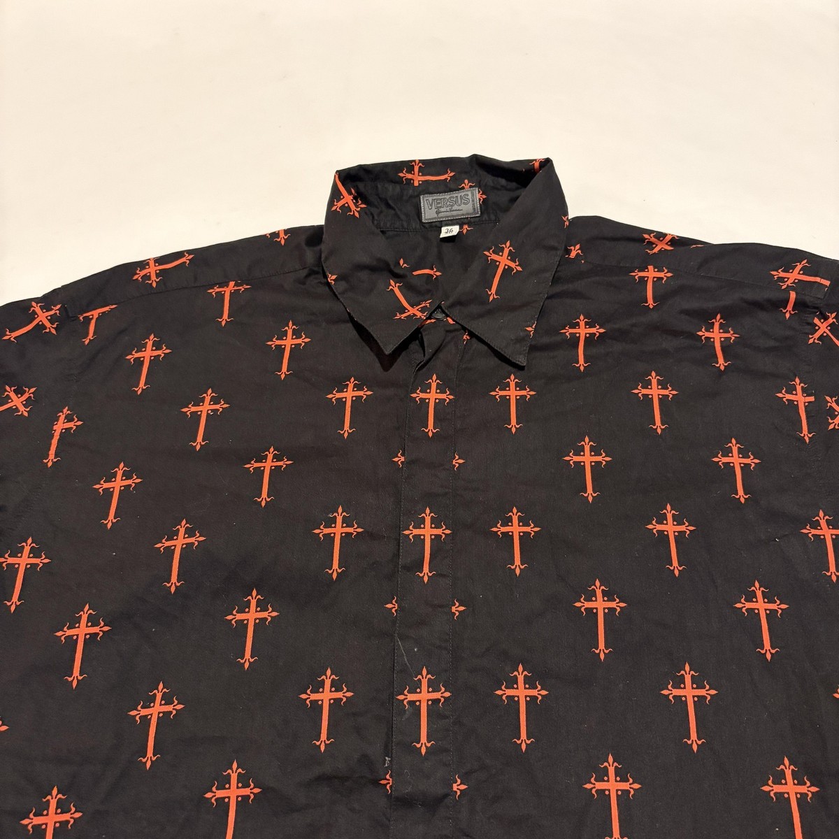 Versus Gianni Versace Shirt Mens 36/ Large Black Cross Print