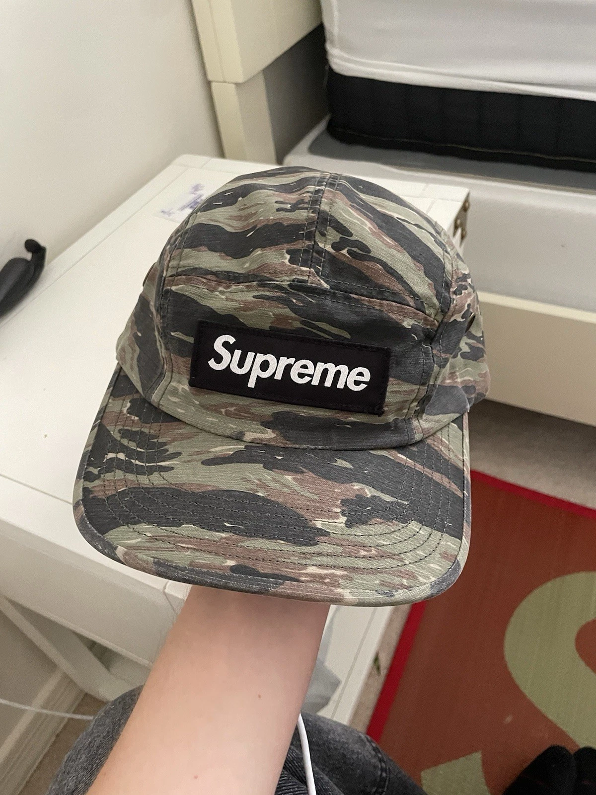 Chapeau de camp Supreme Camo SS24 légèrement utilisé OS très bon état réglable
