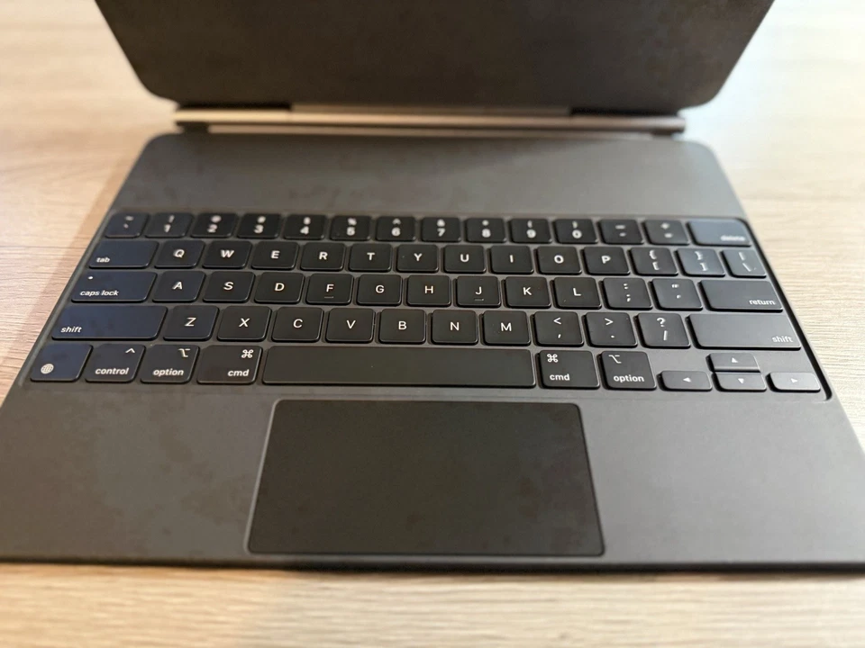 Apple - Magic Keyboard for iPad Air 13" (M2 M3) - Black - Image 3 of 4