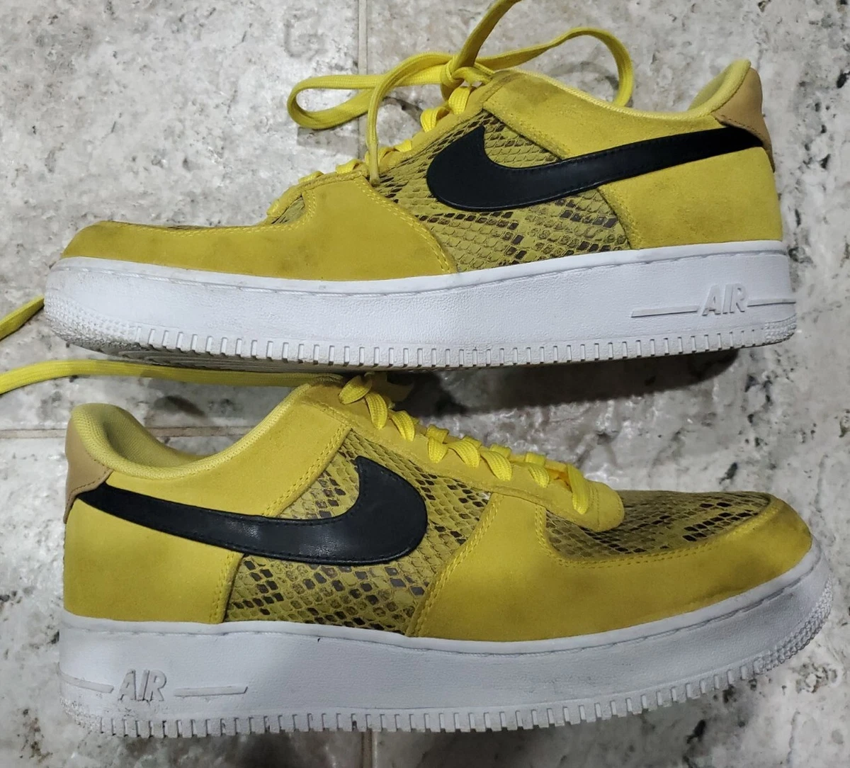 RARE 2019 NIKE AIR FORCE 1 '07 PRM