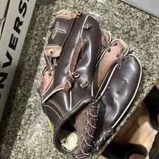 MAG Pee Wee Youth Baseball Glove Youth Handcrafted Leather Lacing PW1197 Box2