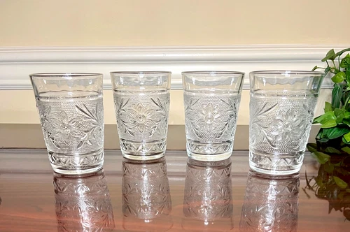 Set of 4 Vintage Anchor Hocking SANDWICH CLEAR 4" Glasses  Flat Tumblers 9 oz.