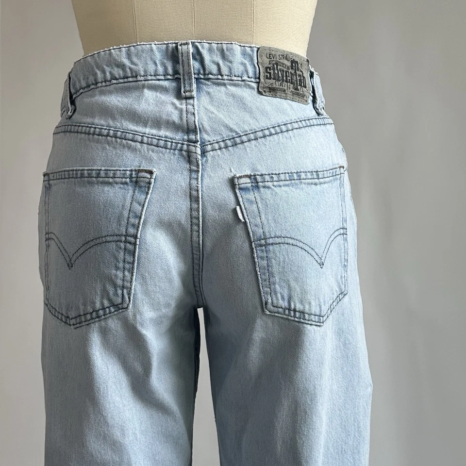 Vintage 1996 Levi’s Relaxed Fit Silver Tab Button Fly Made In USA Measure 30x31 - Image 3 of 4