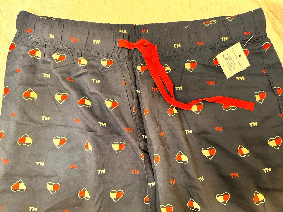 Tommy Hilfiger Women's Pajamas Set- Size M - Image 3 of 4