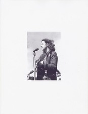 ARLO GUTHRIE -RE-STRIKE PHOTOS (3)-MAGAZINE COVER
