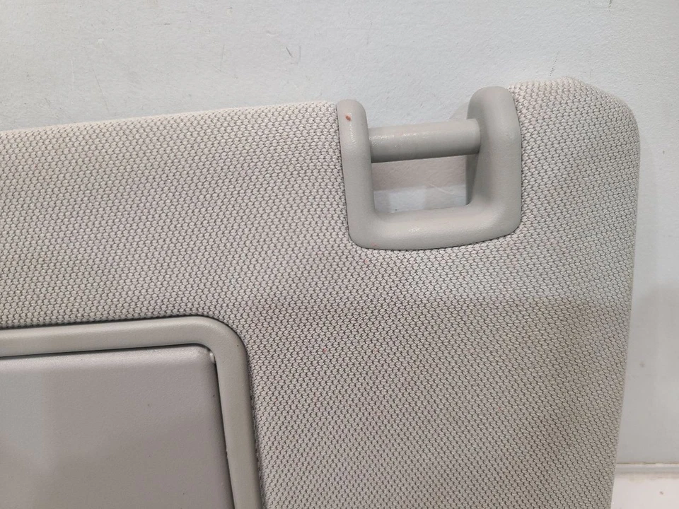 2012-17 Buick Verano Drivers Left Sun Visor W/ Light *Gray* - Image 2 of 4