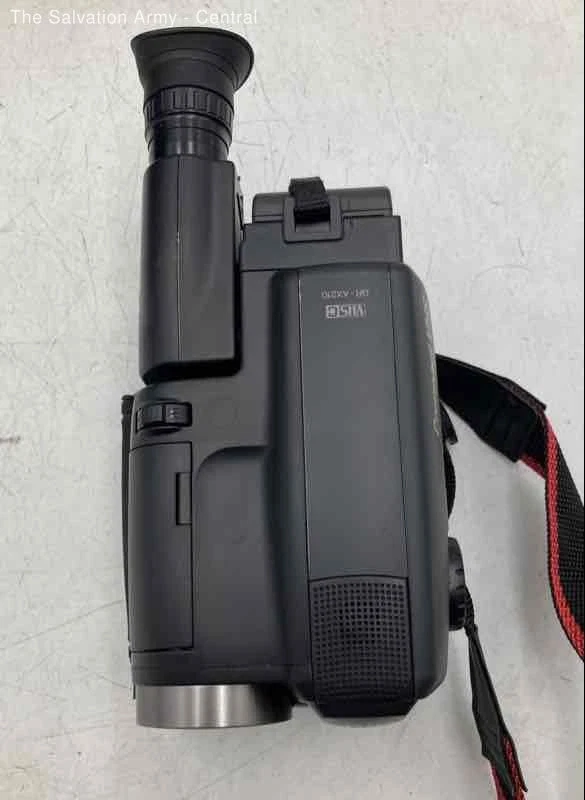 JVC GR-AX210U Black 12x Hyper Zoom VHS Compact Camcorder With Case - Image 2 of 4