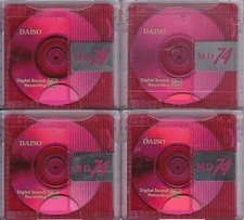 Set of 4 early Daiso red 74 minute Minidiscs with slipcases speedy US shipping