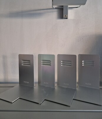 Aluminium Buchstützen, Kryptonit Design.
