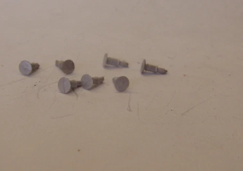 P&D Marsh OO Gauge PW90 round head buffers (12@4mm dia) castings require paintin