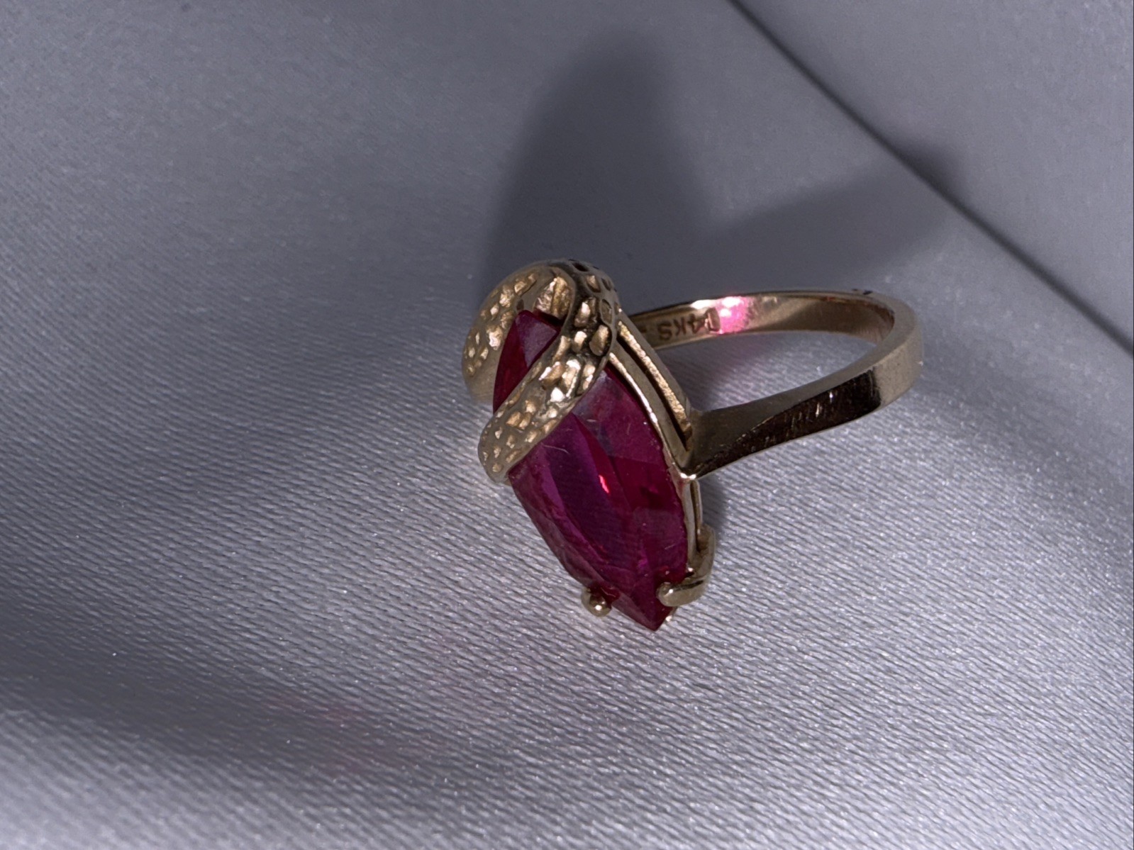 Antique Ruby 24K Ring - image 14