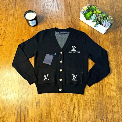 LOUIS VUITTON - LOUIS VUITTON(ルイヴィトン) カーディガン サイズXS レディース - RW091A WOKC12MUJ 黒 半袖 Louis Vuitton Cardigan Sweaters for Women for sale | eBay