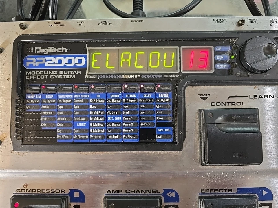 Sistema de efectos para guitarra DigiTech RP2000 pedal procesador multiefectos (FUNCIONA) Foto 3 de 4